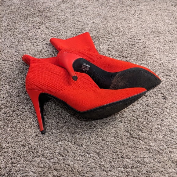 Red heeled boots - Picture 3 of 3